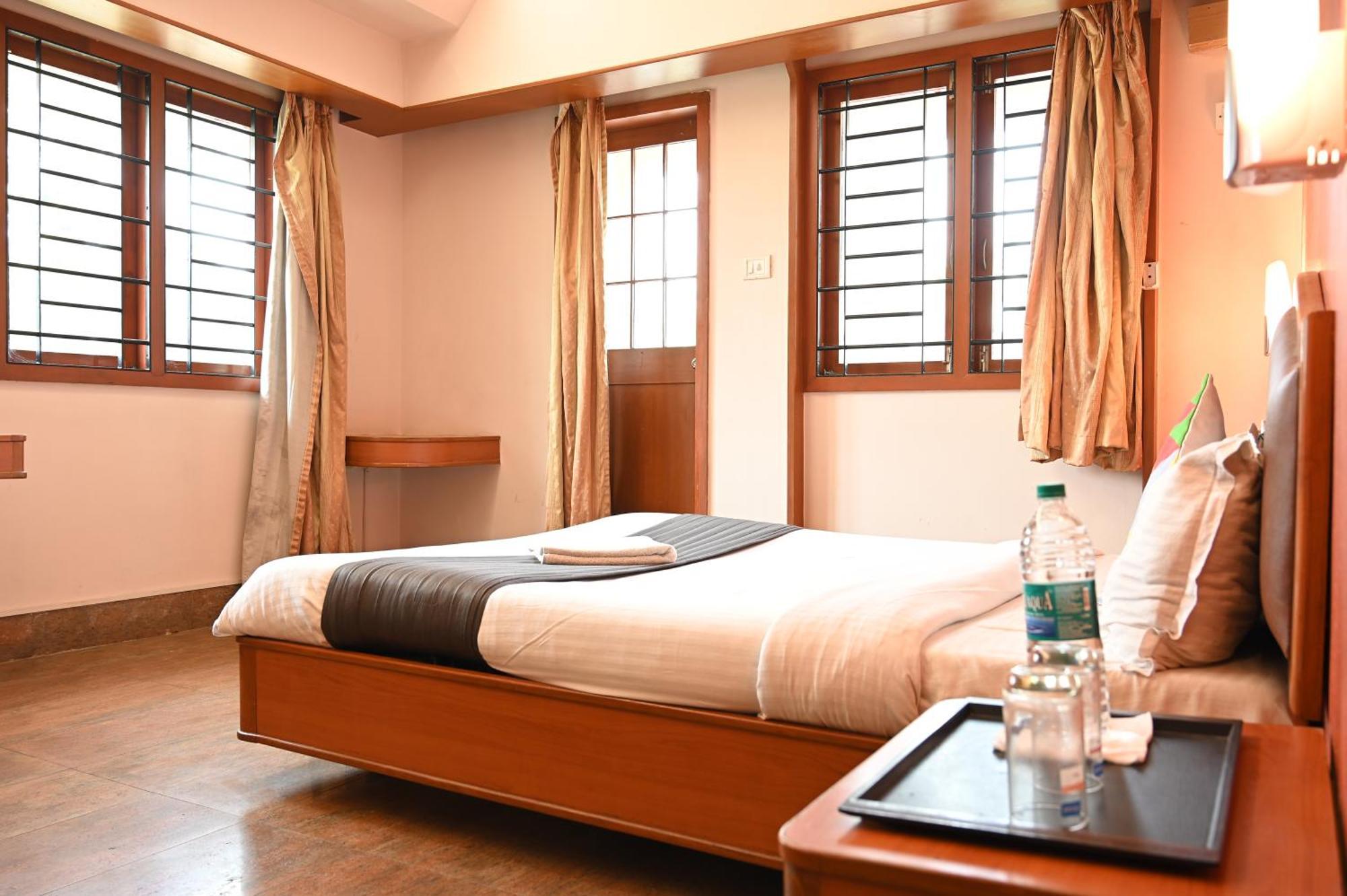 Bella Vagues By K Hotels Chennai Exterior photo